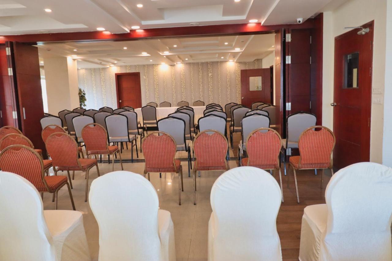 Crestmont Ashapurna Jaipur, Banipark Hotel Luaran gambar